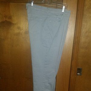 Women's Grey Jeans by Gloria Vanderbilt size 16W